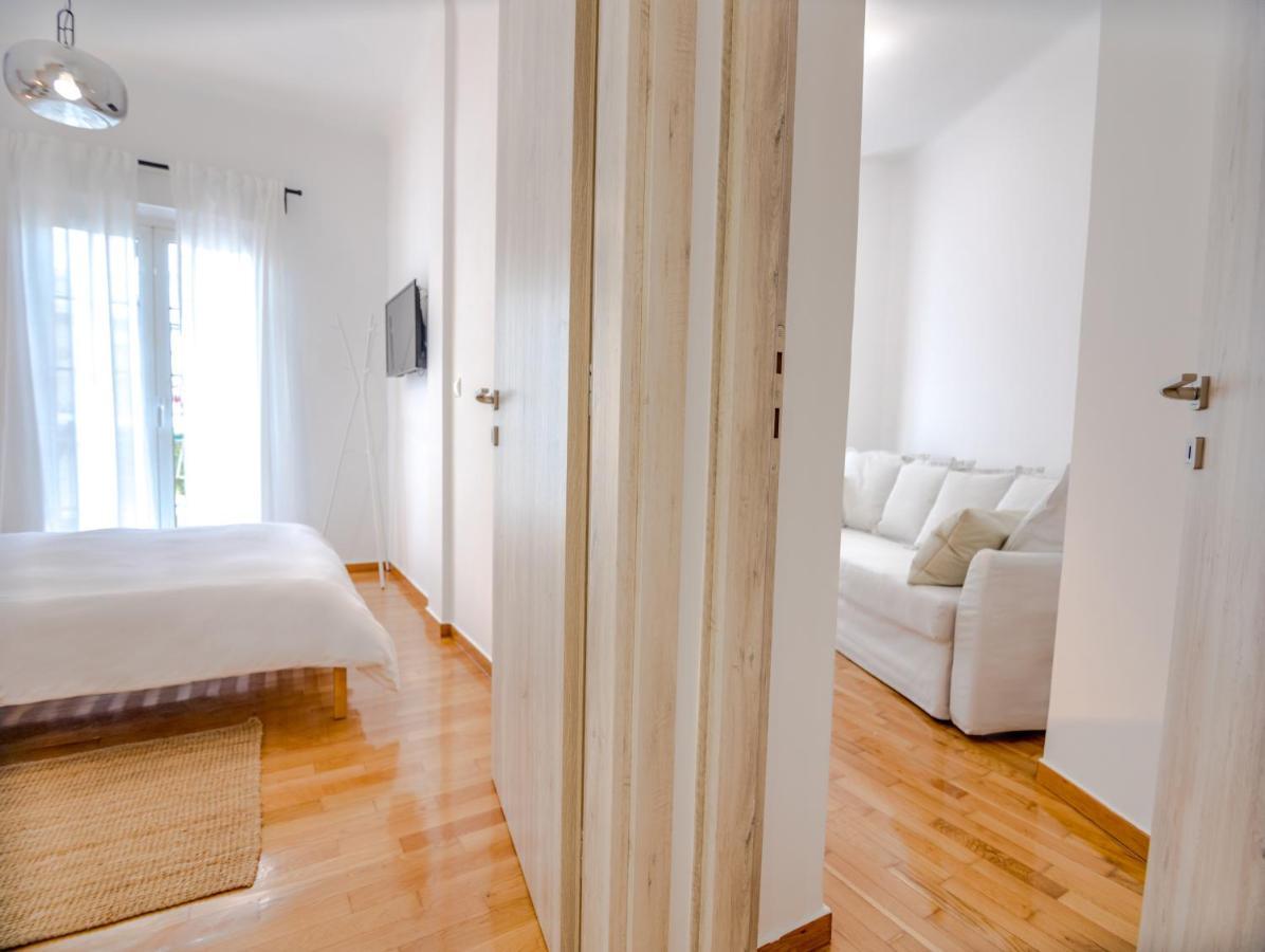 In The Shadow Of Acropolis - Spacious & Lovely Apt Афины Экстерьер фото
