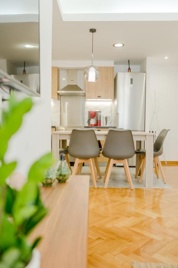 In The Shadow Of Acropolis - Spacious & Lovely Apt Афины Экстерьер фото